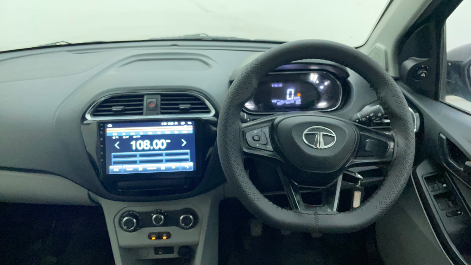Used 2022 Tata Tiago XT (O) Petrol Manual interior STEERING VIEW