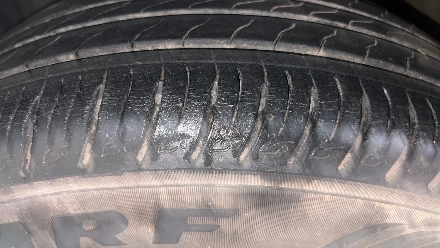 Used 2023 Kia Sonet HTX 1.0 Turbo Petrol DCT Petrol Automatic tyres LEFT FRONT TYRE TREAD VIEW