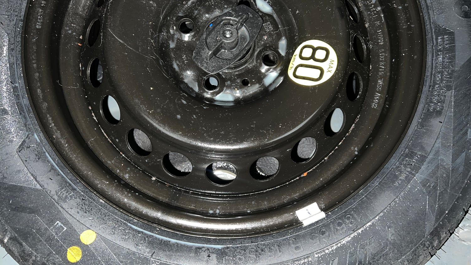 Used 2022 Maruti Suzuki Baleno Zeta AGS Petrol Automatic tyres SPARE TYRE VIEW