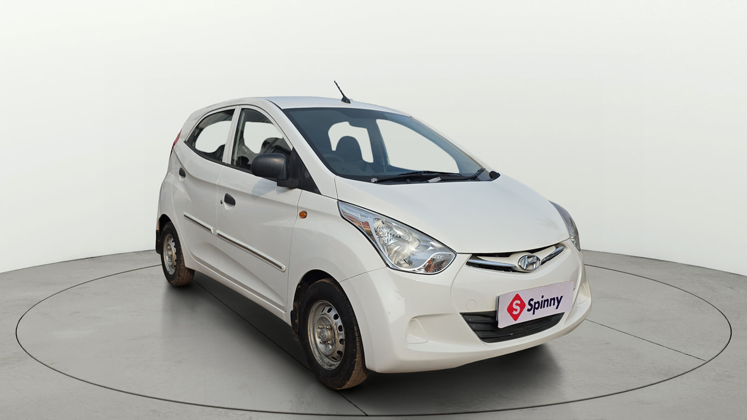 Used 2014 Hyundai Eon Era + Petrol Manual exterior RIGHT FRONT CORNER VIEW