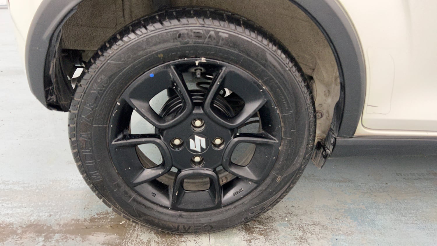 Used 2020 Maruti Suzuki Ignis Zeta 1.2 AMT Petrol Automatic tyres RIGHT REAR TYRE RIM VIEW