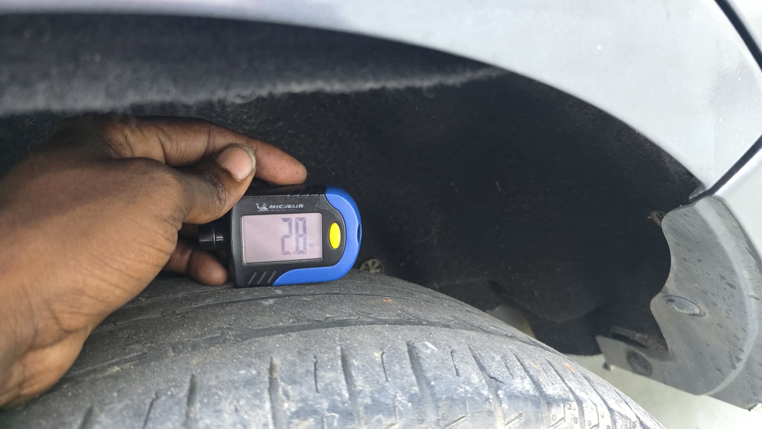Used 2015 Ford EcoSport Titanium 1.5 TDCi Diesel Manual tyres RIGHT REAR TYRE TREAD VIEW
