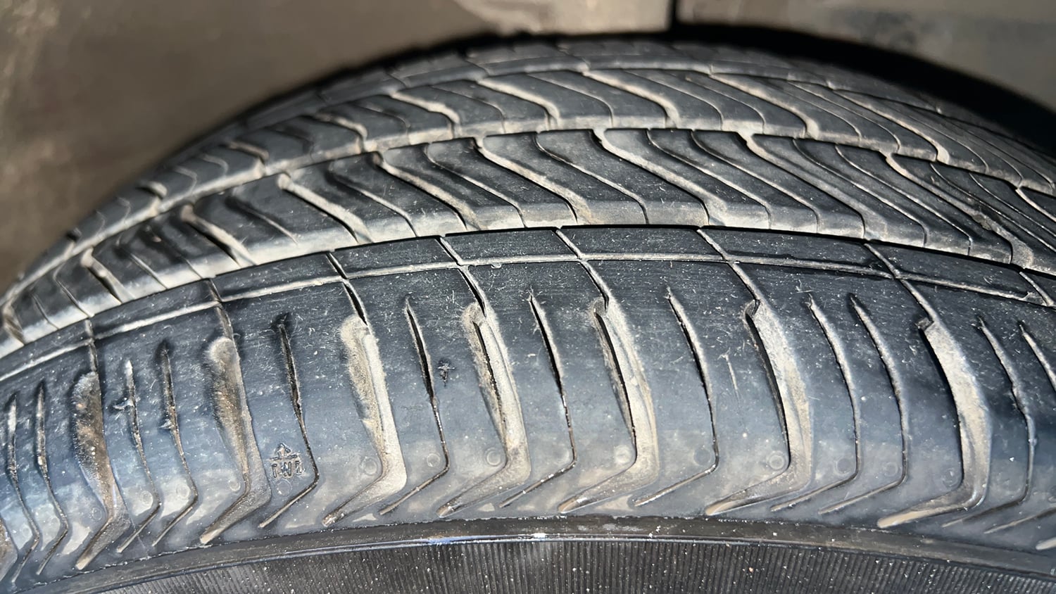 Used 2017 Mahindra KUV100 K6 6 STR Petrol Manual tyres RIGHT FRONT TYRE TREAD VIEW