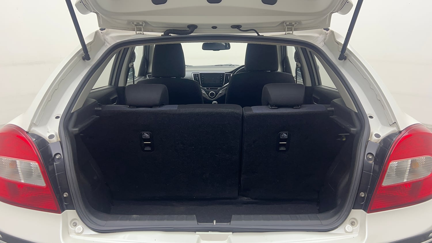 Used 2021 Maruti Suzuki Baleno Zeta Automatic Petrol Automatic interior DICKY INSIDE VIEW