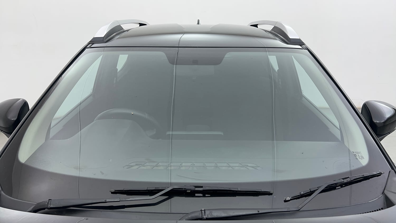 Used 2023 Renault Kiger RXZ Turbo CVT Petrol Automatic exterior FRONT WINDSHIELD VIEW