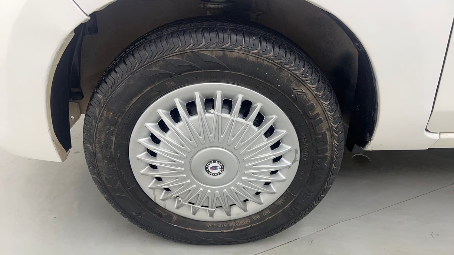 Used 2018 Maruti Suzuki Alto 800 VXi Petrol Manual tyres LEFT FRONT TYRE RIM VIEW