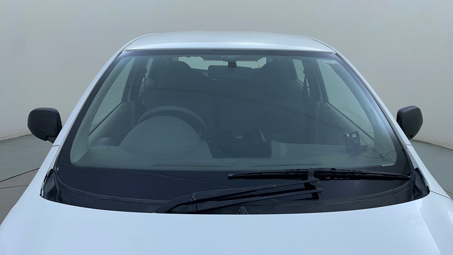 Used 2016 Datsun GO T Petrol Manual exterior FRONT WINDSHIELD VIEW