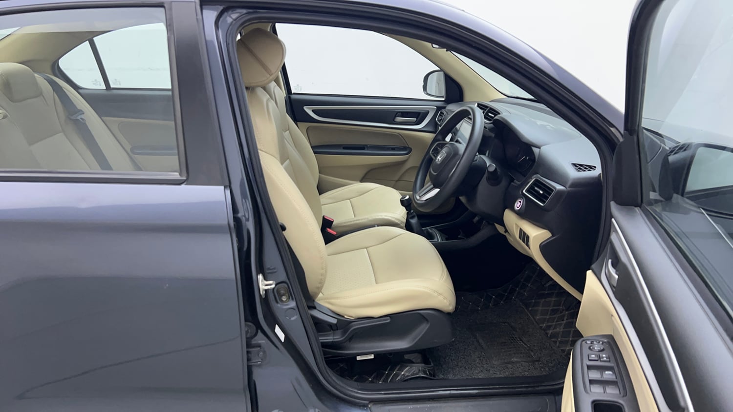 Used 2024 honda Amaze 2nd Generation VX 1.2 Petrol MT Petrol Manual interior RIGHT SIDE FRONT DOOR CABIN VIEW