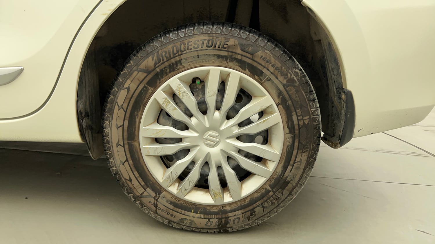 Used 2019 Maruti Suzuki Dzire VXi AMT Petrol Automatic tyres LEFT REAR TYRE RIM VIEW