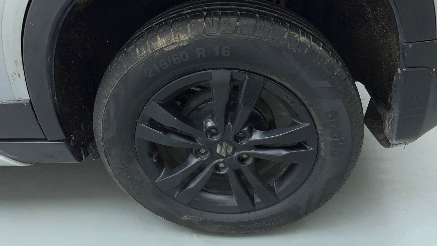 Used 2018 maruti-suzuki Vitara Brezza ZDi AGS Diesel Automatic tyres LEFT REAR TYRE RIM VIEW