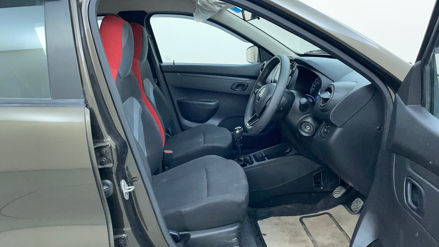 Used 2024 Renault Kwid RXT 1.0L Petrol Manual interior RIGHT SIDE FRONT DOOR CABIN VIEW