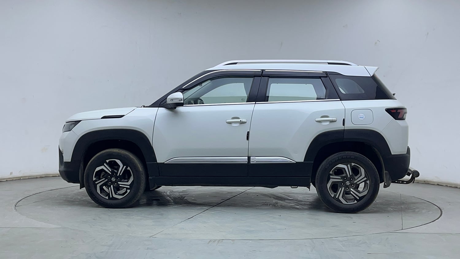 Used 2023 Maruti Suzuki Brezza ZXi Plus Petrol Manual exterior LEFT SIDE VIEW