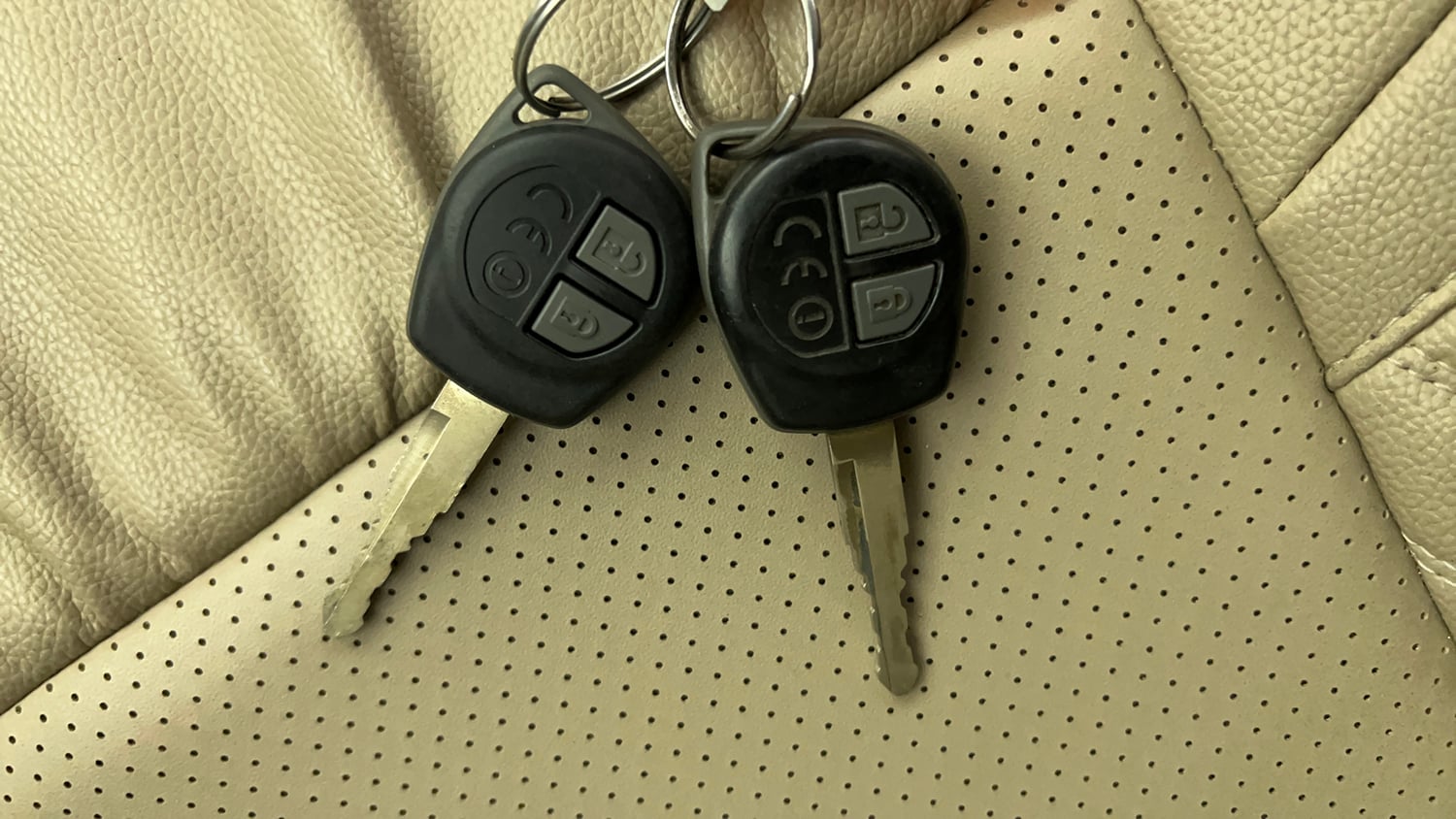Used 2019 Maruti Suzuki Dzire VXi AMT Petrol Automatic extra CAR KEY VIEW