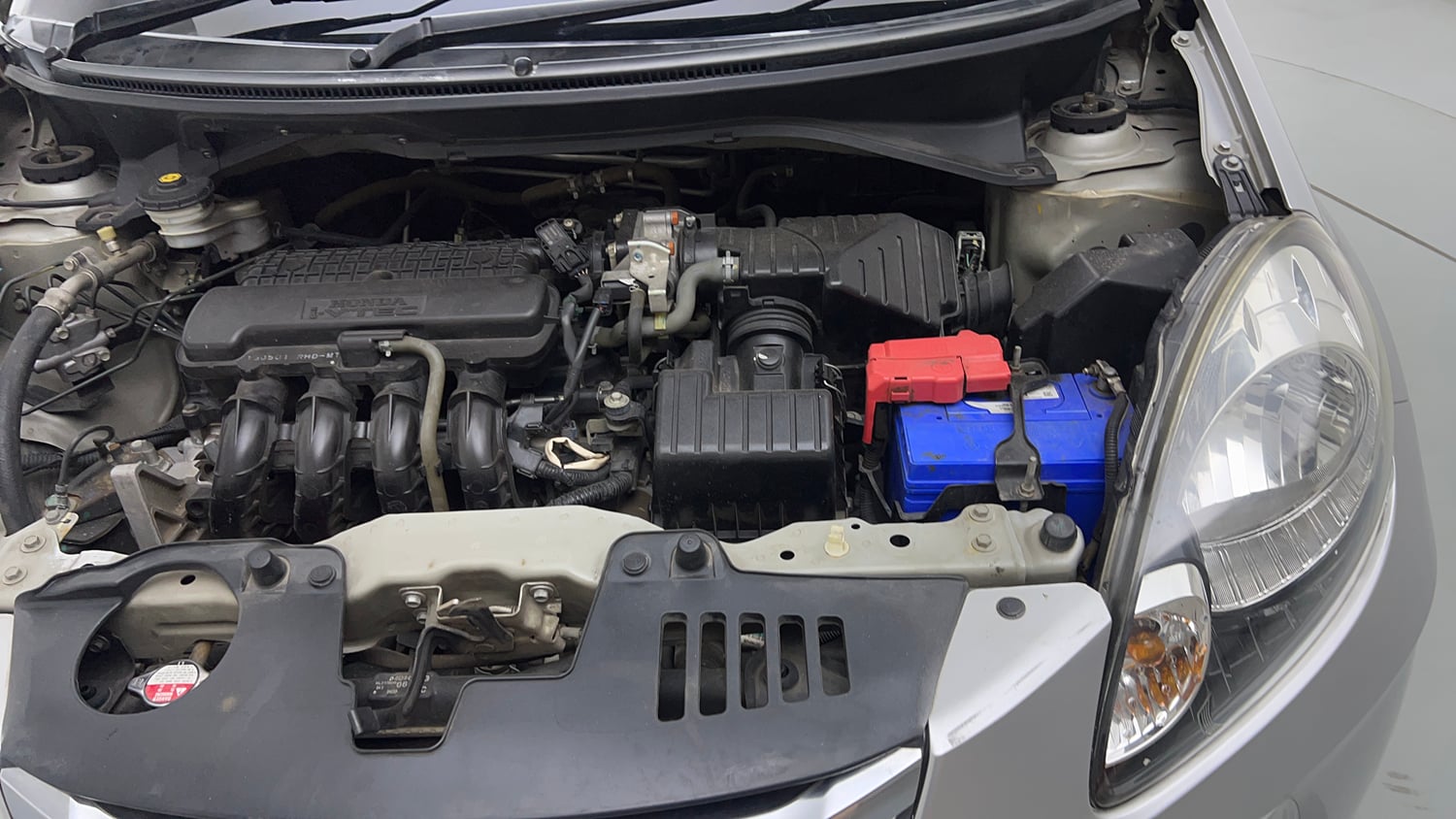 Used 2015 Honda Amaze 1.2 S i-VTEC Petrol Manual engine ENGINE LEFT SIDE VIEW