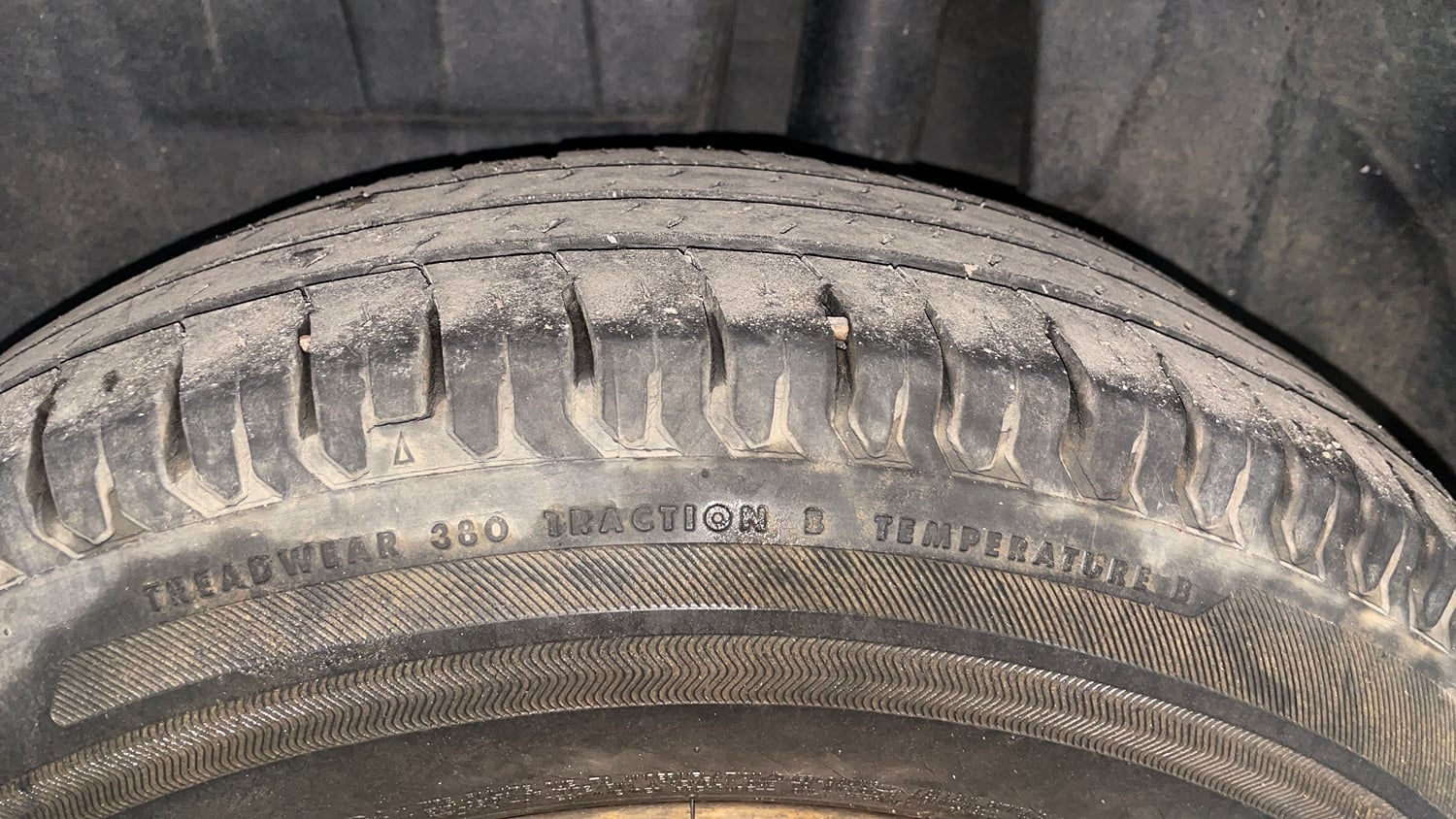 Used 2018 Maruti Suzuki Dzire VXi Petrol Manual tyres LEFT REAR TYRE TREAD VIEW