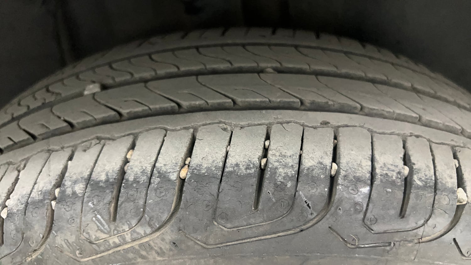 Used 2022 Tata Altroz XTA Petrol Petrol Automatic tyres LEFT REAR TYRE TREAD VIEW