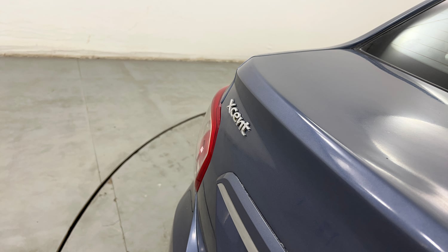 Used 2015 Hyundai Xcent SX 1.2 Petrol Manual dents MINOR SCRATCH
