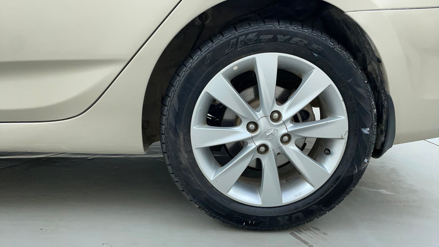 Used 2013 Hyundai Verna Fluidic 1.6 CRDi SX Diesel Manual tyres LEFT REAR TYRE RIM VIEW