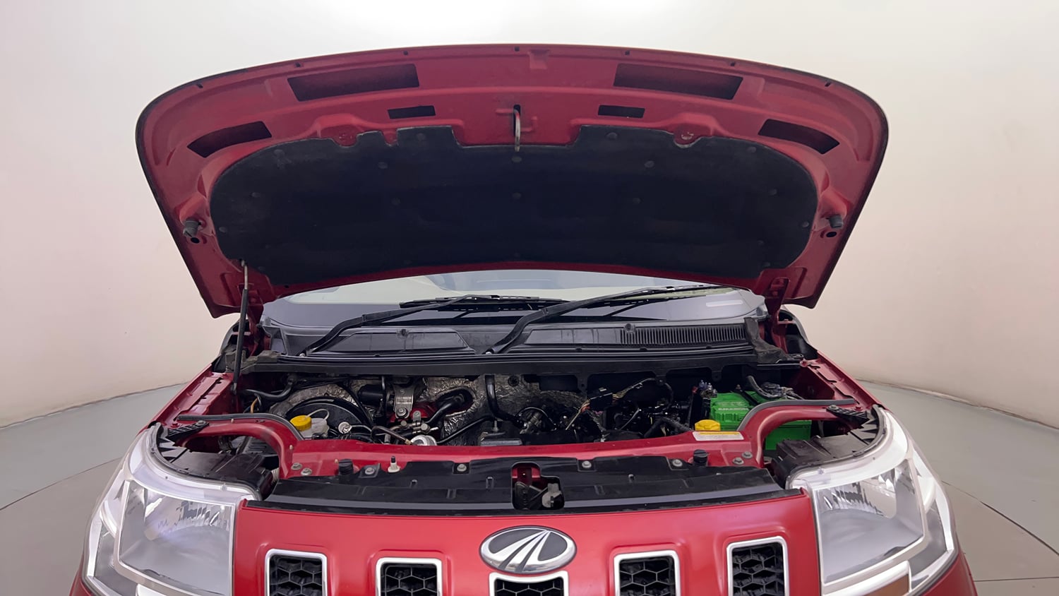 Used 2016 Mahindra TUV300 T8 Diesel Manual engine ENGINE & BONNET OPEN FRONT VIEW