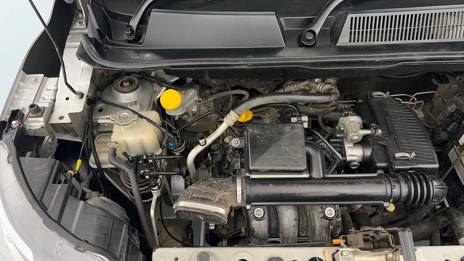 Used 2020 Renault Triber RXZ Petrol Manual engine ENGINE RIGHT SIDE VIEW