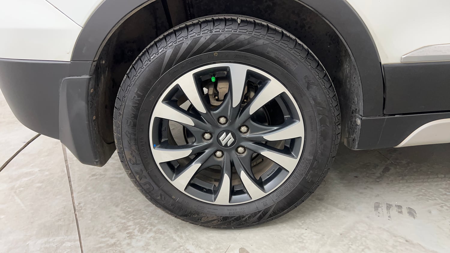 Used 2021 Maruti Suzuki S-Cross Alpha Petrol Manual tyres RIGHT REAR TYRE RIM VIEW