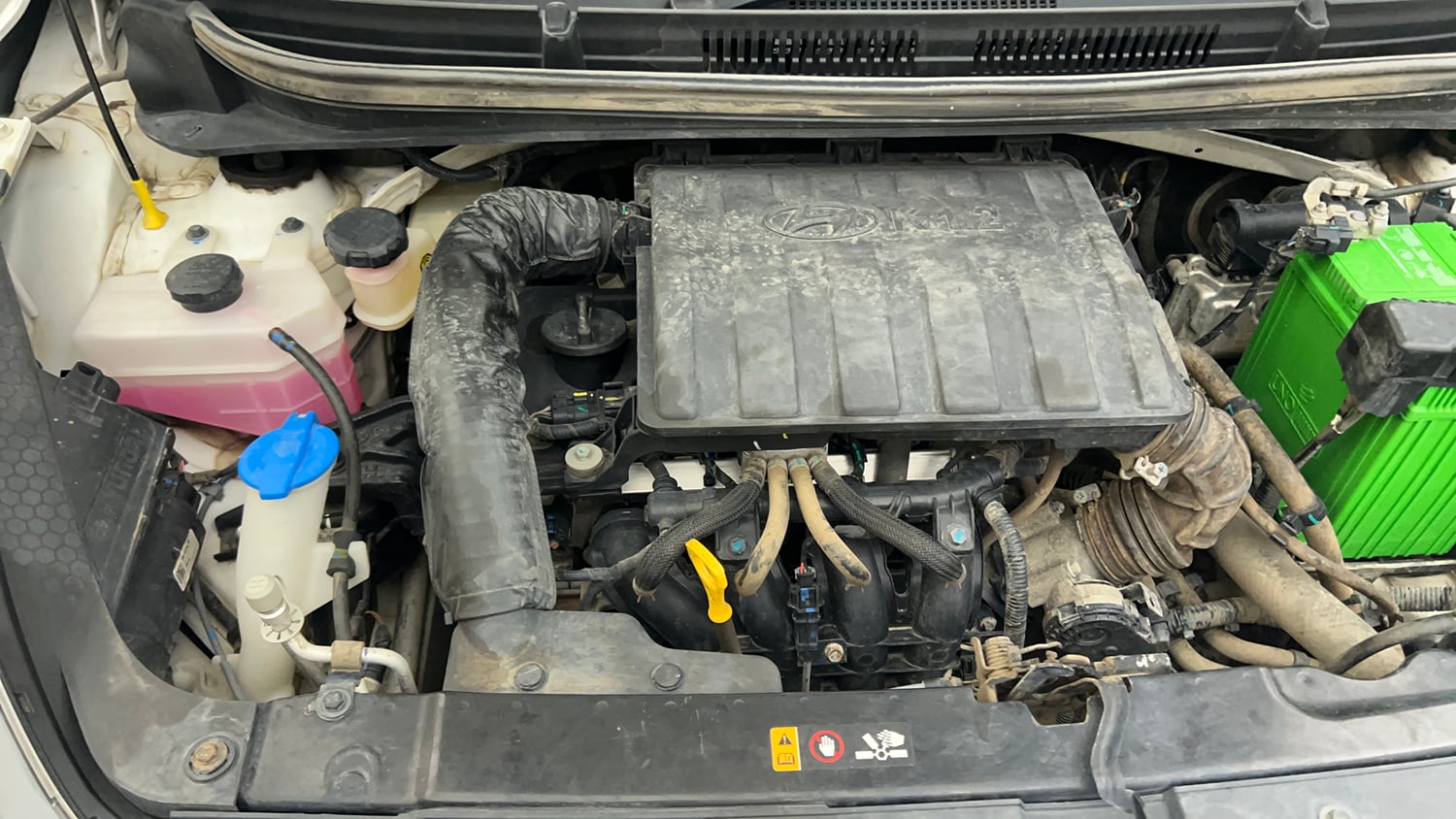Used 2025 Hyundai Grand i10 Nios Sportz 1.2 Hy-CNG Duo Cng Manual engine ENGINE RIGHT SIDE VIEW