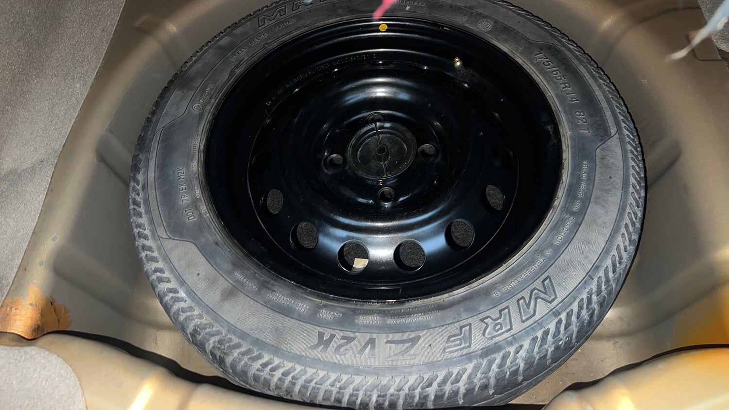 Used 2015 Ford Figo Aspire Titanium 1.5 Ti-VCT AT Petrol Automatic tyres SPARE TYRE VIEW