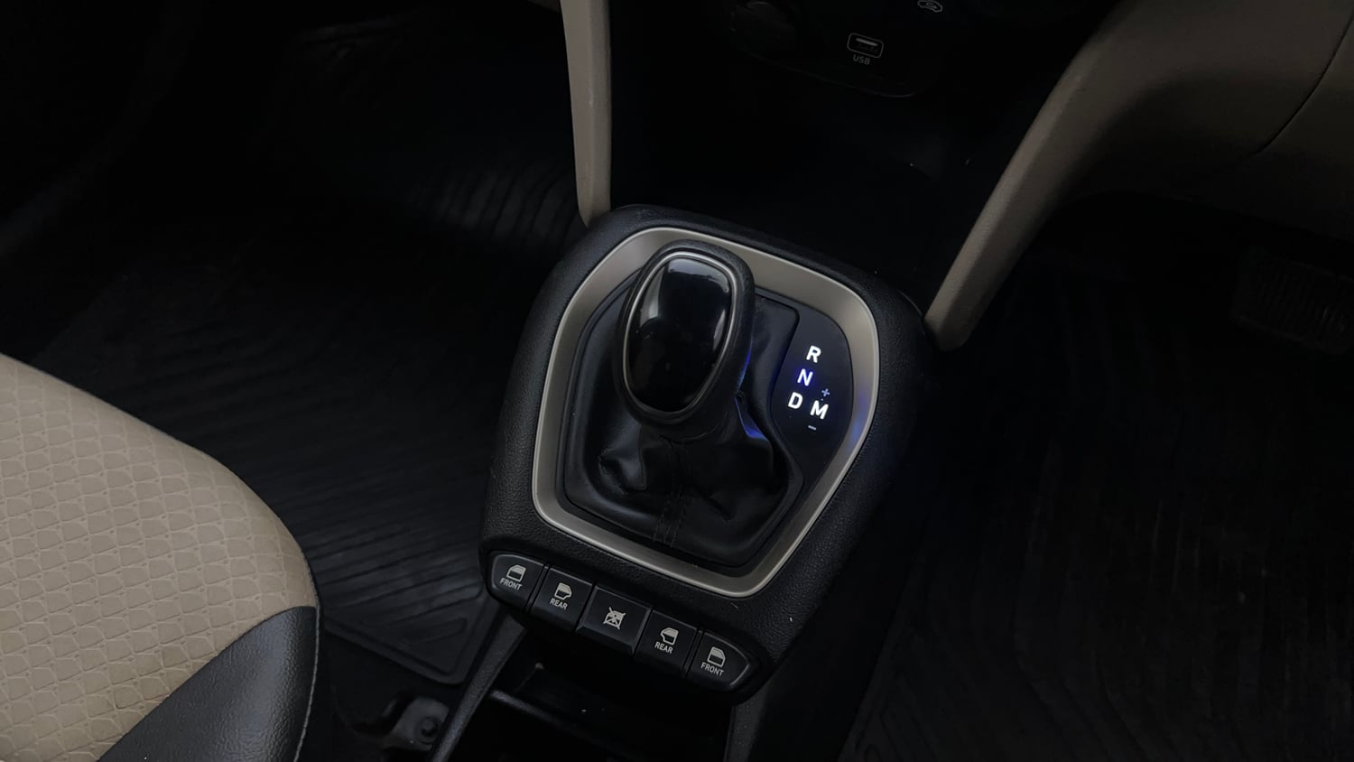 Used 2020 Hyundai Santro Sportz AMT Petrol Automatic interior GEAR  KNOB VIEW