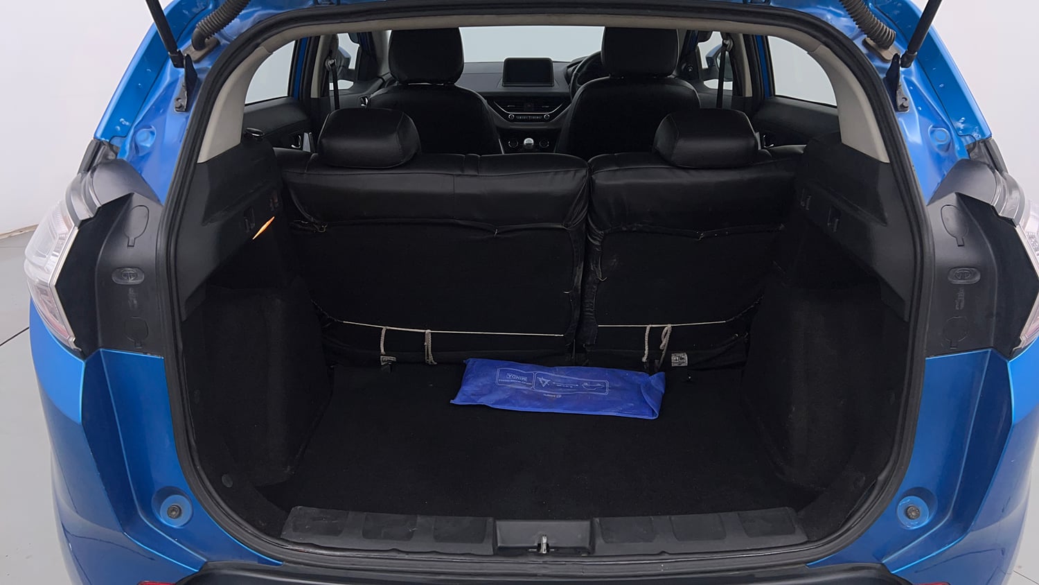 Used 2018 Tata Nexon XZ Plus Diesel Diesel Manual interior DICKY INSIDE VIEW