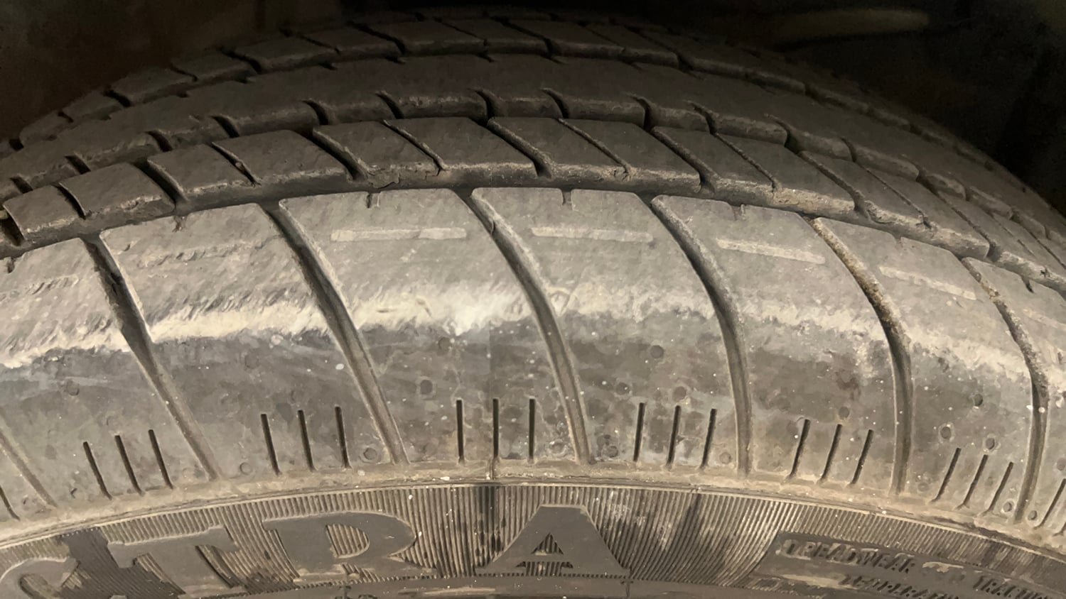 Used 2016 Honda City SV Petrol Manual tyres RIGHT FRONT TYRE TREAD VIEW
