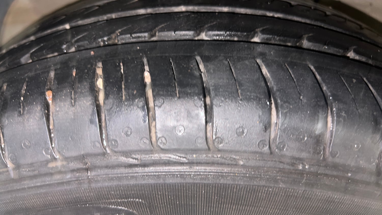Used 2017 Hyundai Elite i20 Sportz 1.2 Petrol Manual tyres RIGHT REAR TYRE TREAD VIEW