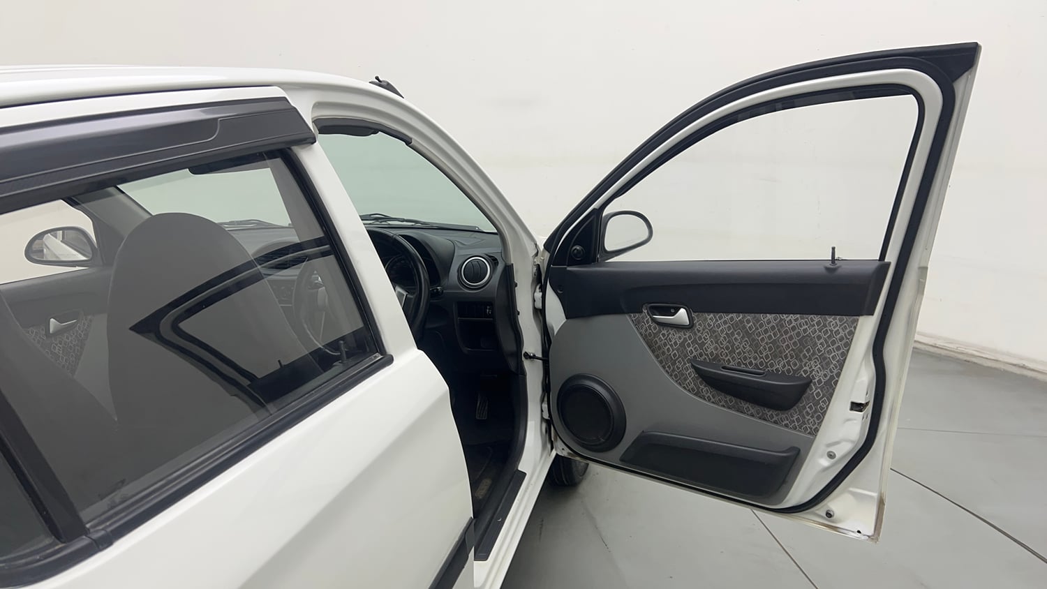 Used 2018 Maruti Suzuki Alto 800 VXi Petrol Manual interior RIGHT FRONT DOOR OPEN VIEW