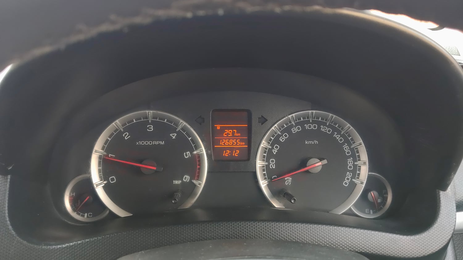 Used 2013 Maruti Suzuki Swift VDi Diesel Manual interior CLUSTERMETER VIEW