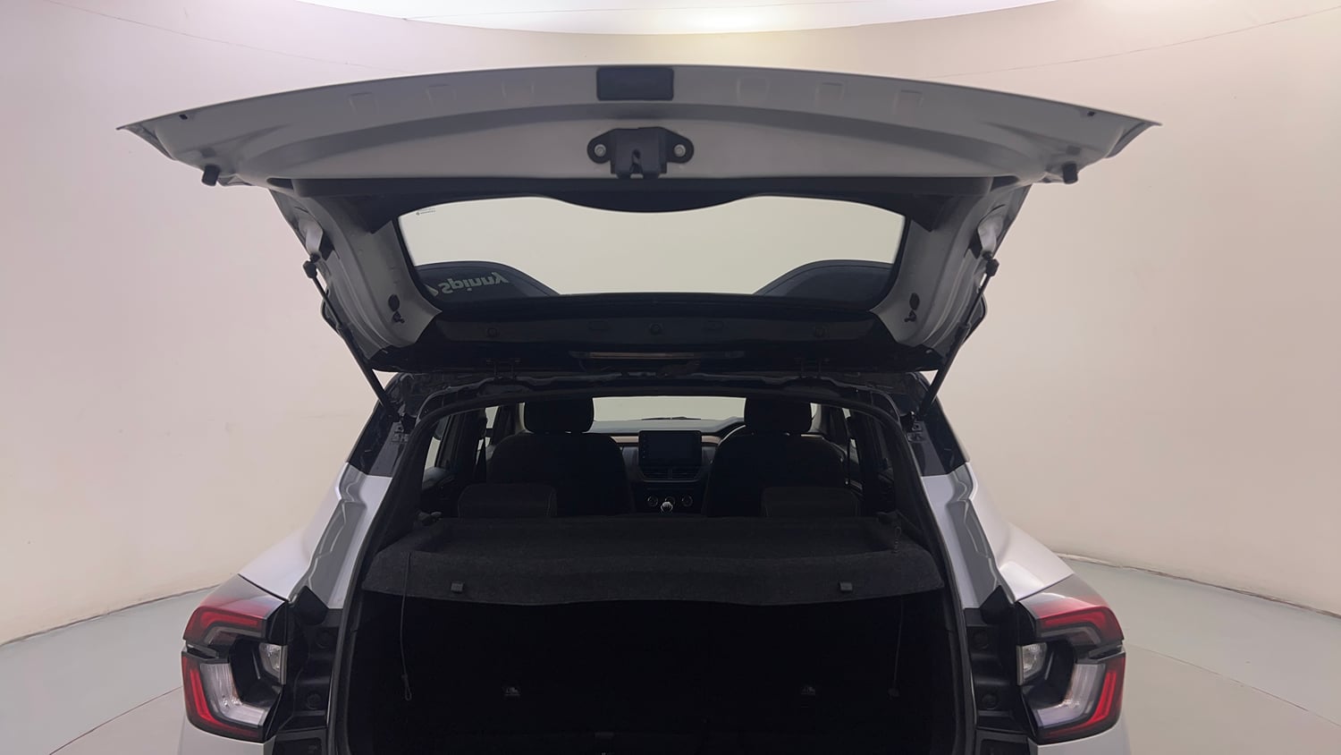 Used 2021 Renault Kiger RXT MT Dual Tone Petrol Manual interior DICKY DOOR OPEN VIEW