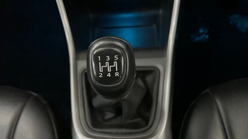 Used 2023 Tata Altroz XZ Petrol Petrol Manual interior GEAR  KNOB VIEW
