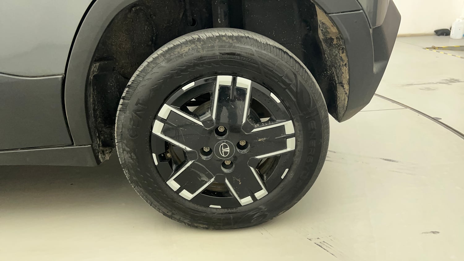 Used 2026 Tata Punch Adventure CNG Automatic Cng Automatic tyres LEFT REAR TYRE RIM VIEW