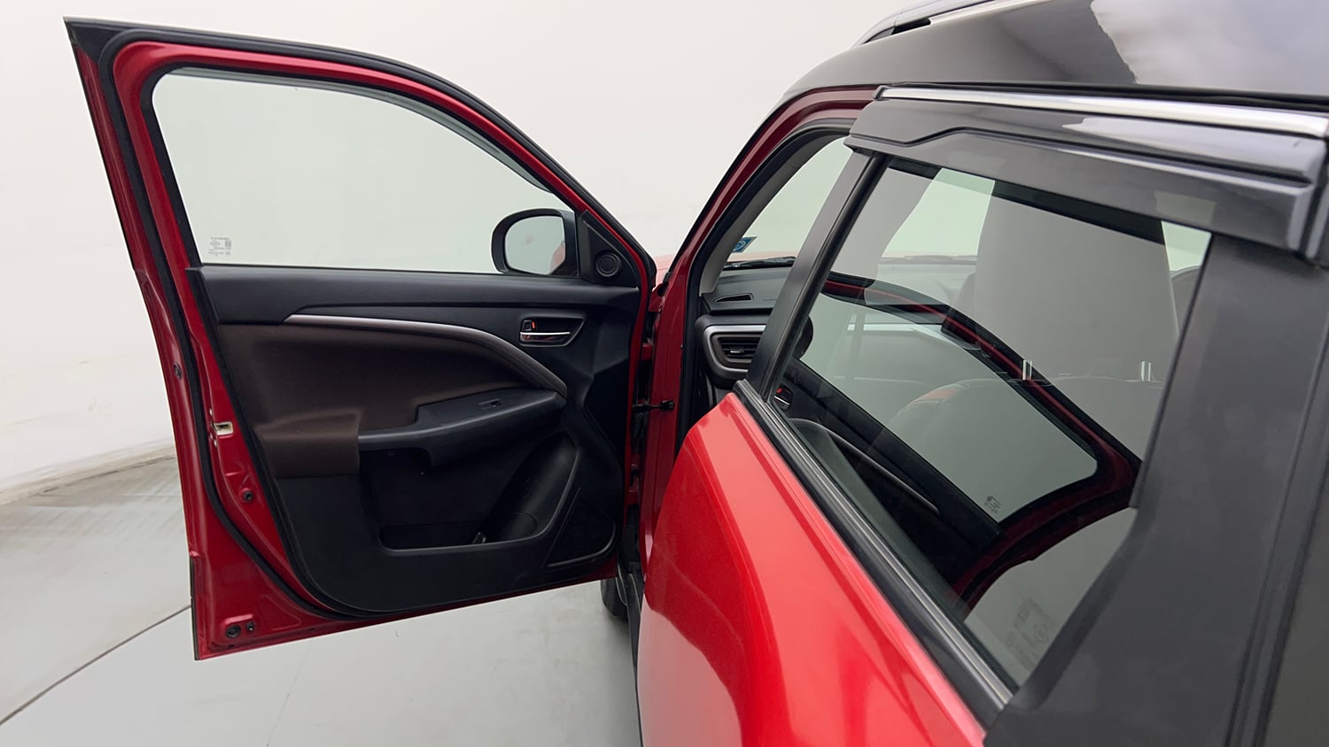 Used 2023 Maruti Suzuki Brezza Zxi Dual Tone Petrol Manual interior LEFT FRONT DOOR OPEN VIEW