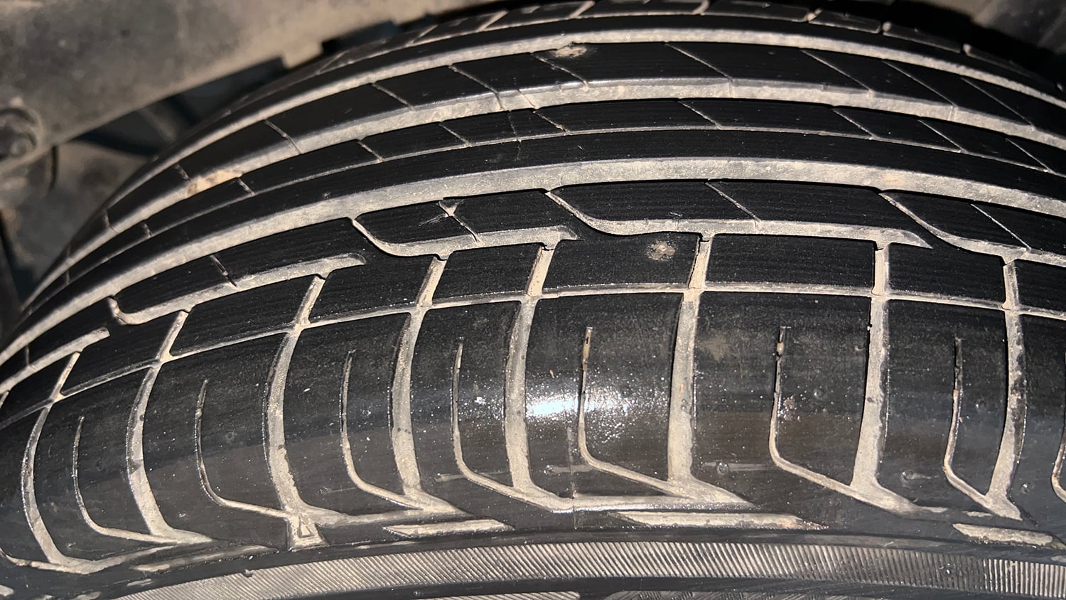 Used 2023 Tata Nexon XE Petrol Manual tyres LEFT REAR TYRE TREAD VIEW