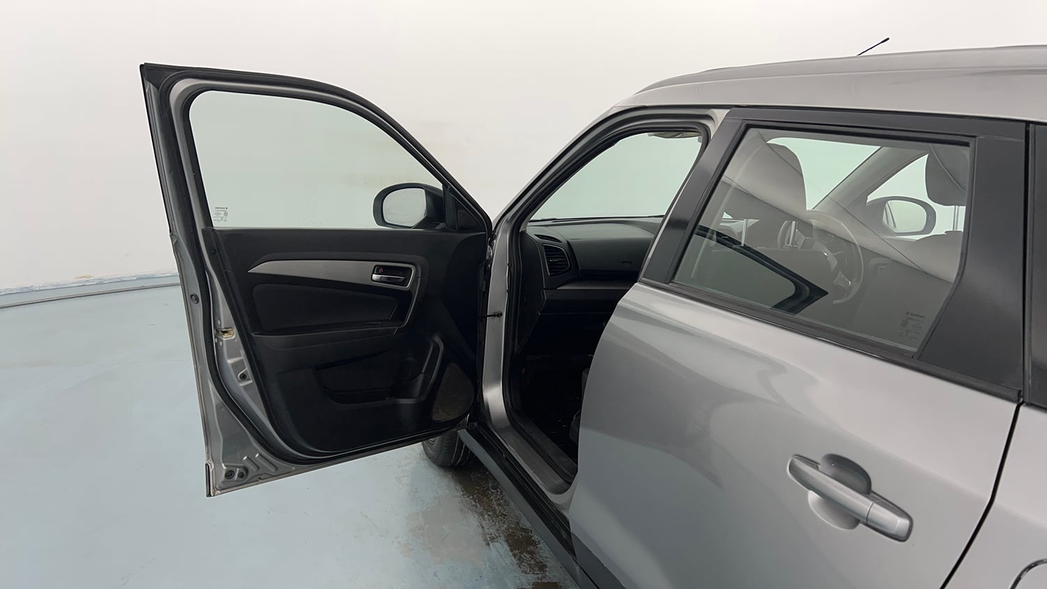 Used 2019 Maruti Suzuki Vitara Brezza [2016-2020] ZDi Plus Diesel Manual interior LEFT FRONT DOOR OPEN VIEW