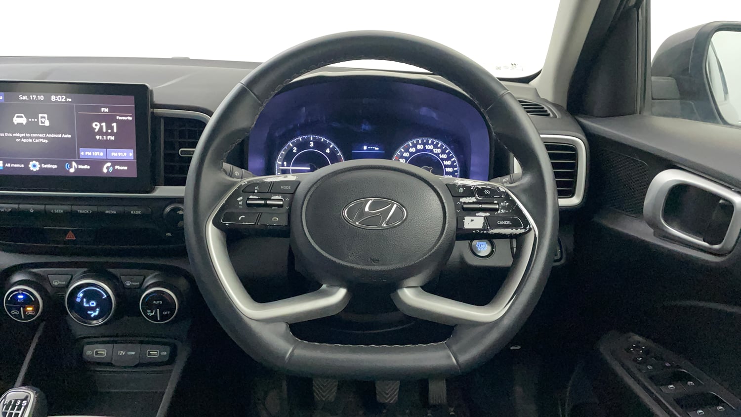 Used 2022 Hyundai Venue SX (O) 1.5 CRDi Executive Diesel Manual interior STEERING VIEW