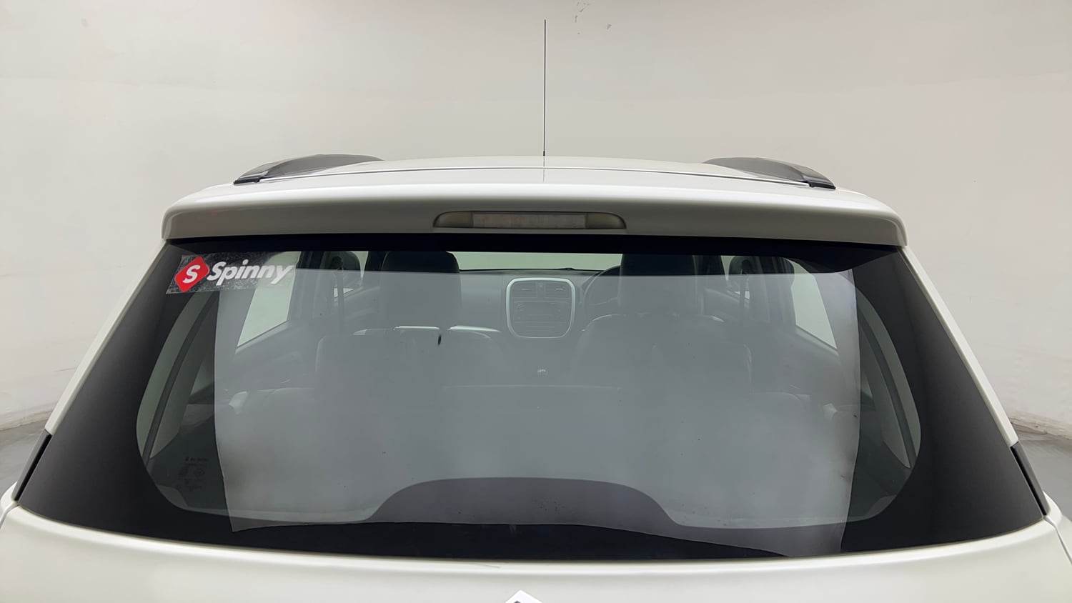 Used 2019 Maruti Suzuki Vitara Brezza [2016-2020] VDi Diesel Manual exterior BACK WINDSHIELD VIEW