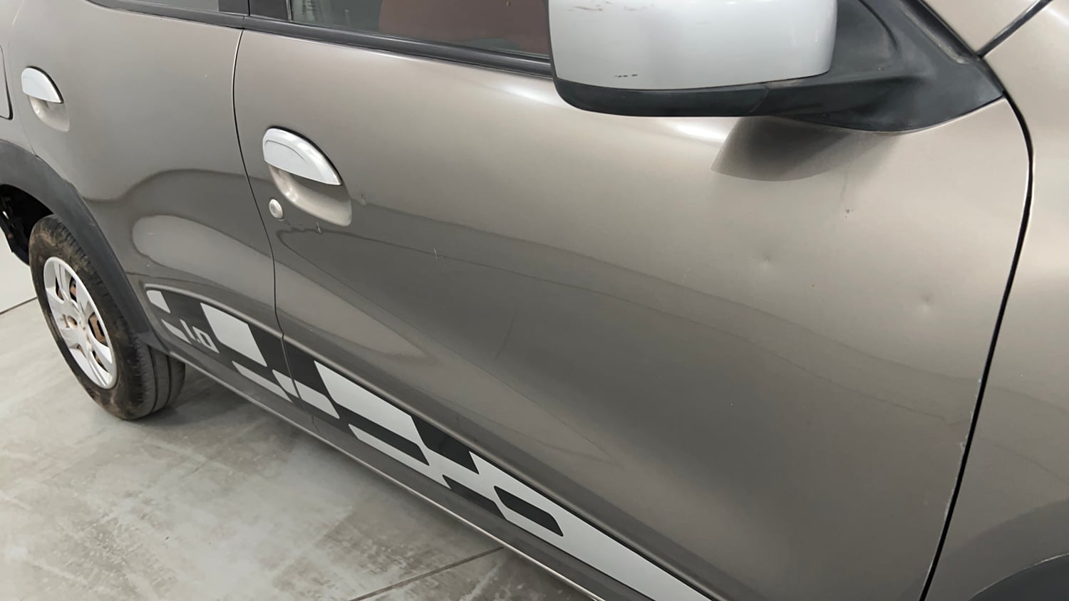 Used 2016 Renault Kwid RXT Petrol Manual dents MINOR DENT