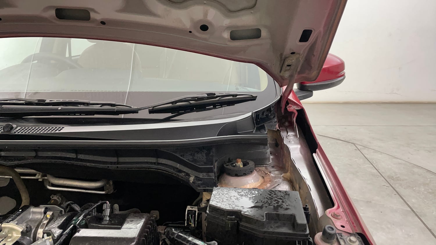 Used 2018 Honda Amaze 1.2 S CVT Petrol Petrol Automatic engine ENGINE LEFT SIDE HINGE & APRON VIEW