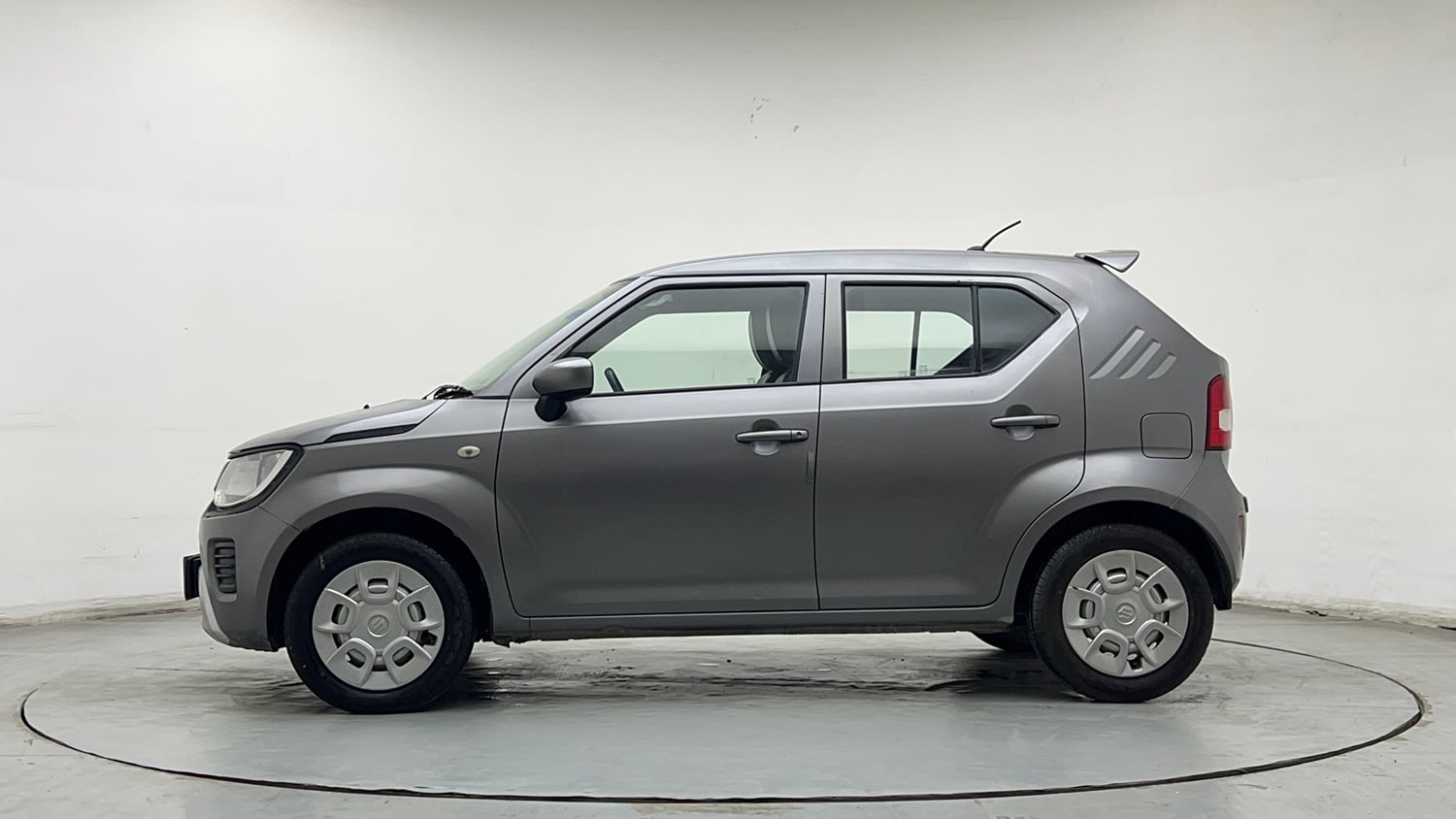 Used 2021 Maruti Suzuki Ignis Sigma 1.2 MT Petrol Manual exterior LEFT SIDE VIEW