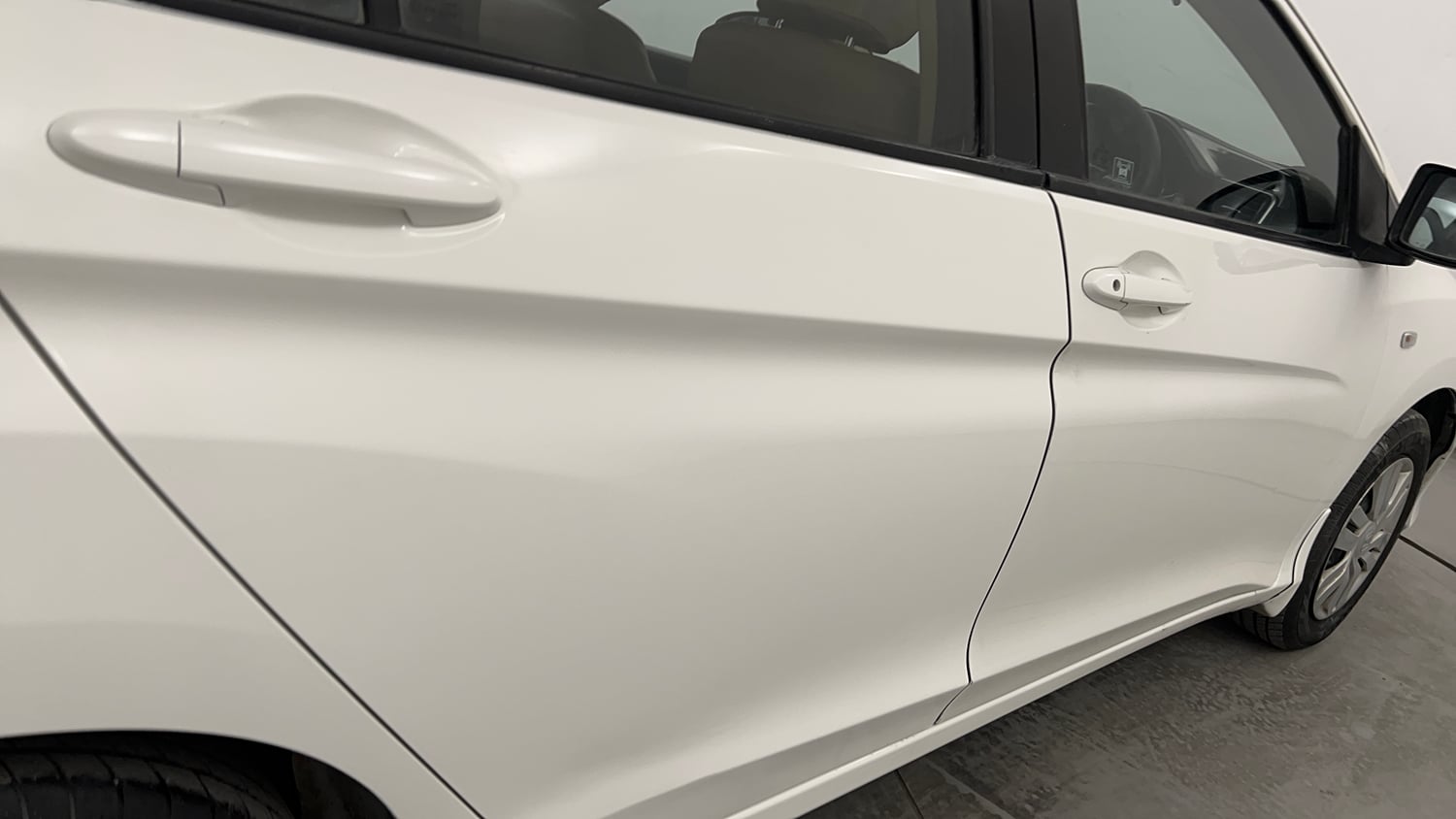 Used 2016 Honda City SV Petrol Manual dents MINOR SCRATCH