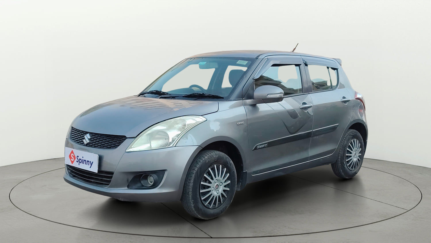 Used 2013 Maruti Suzuki Swift VDi Diesel Manual exterior LEFT FRONT CORNER VIEW