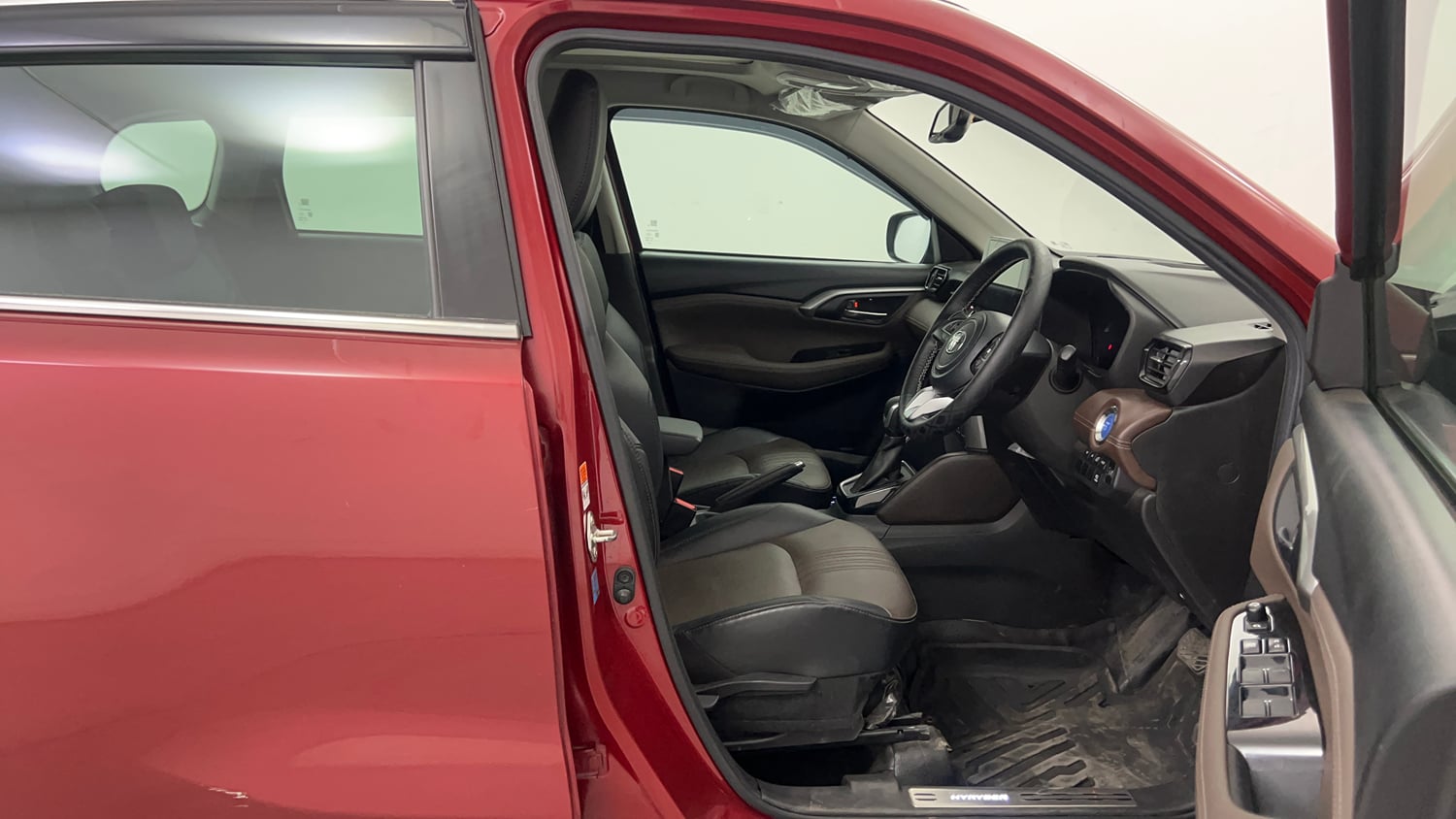 Used 2023 Toyota Urban Cruiser Hyryder V Hybrid Hybrid Automatic interior RIGHT SIDE FRONT DOOR CABIN VIEW