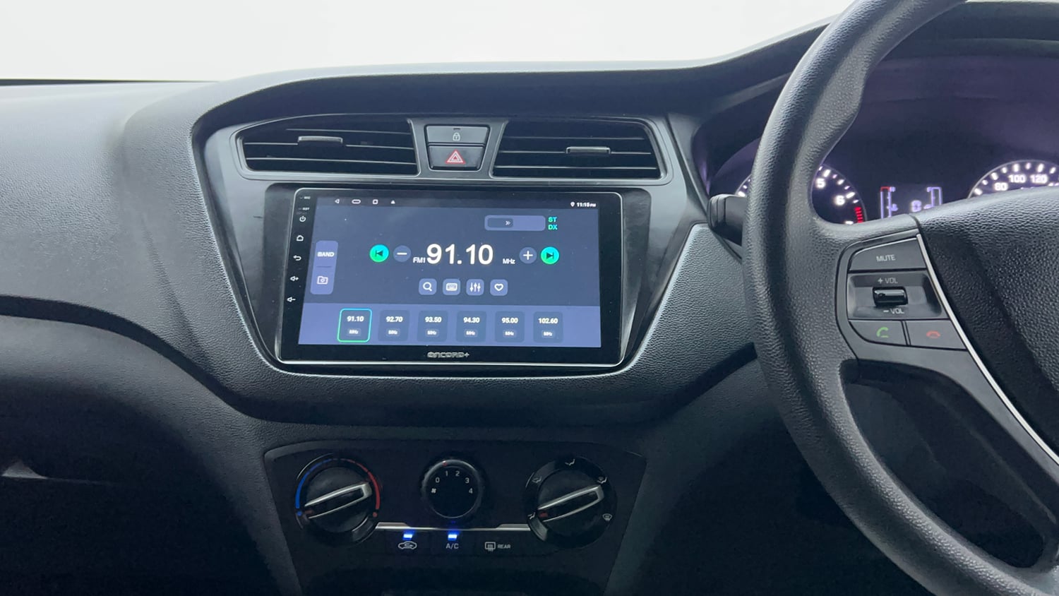 Used 2016 Hyundai i20 Active 1.2 S Petrol Manual interior MUSIC SYSTEM & AC CONTROL VIEW