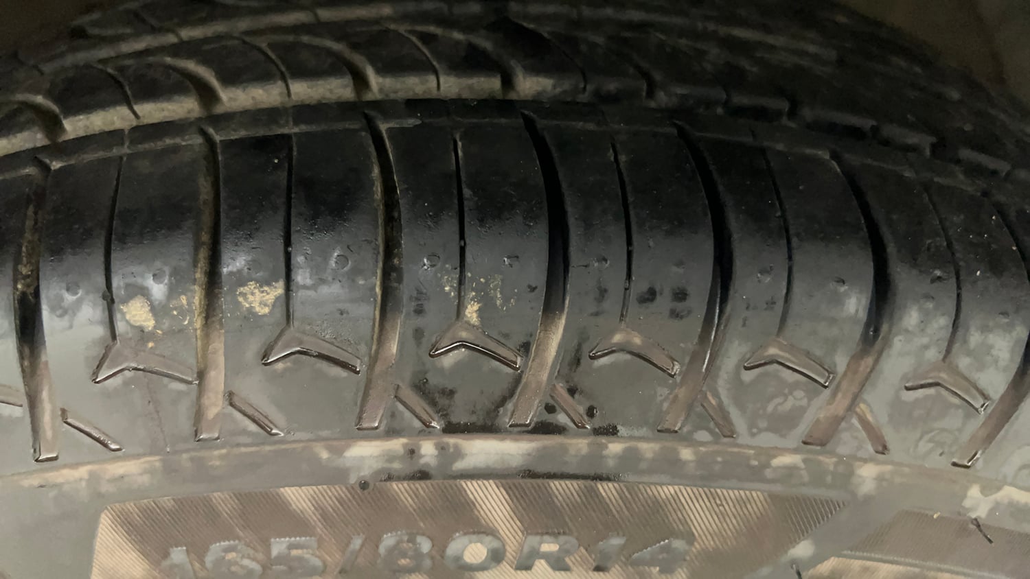 Used 2019 Maruti Suzuki Dzire VXi AMT Petrol Automatic tyres RIGHT FRONT TYRE TREAD VIEW