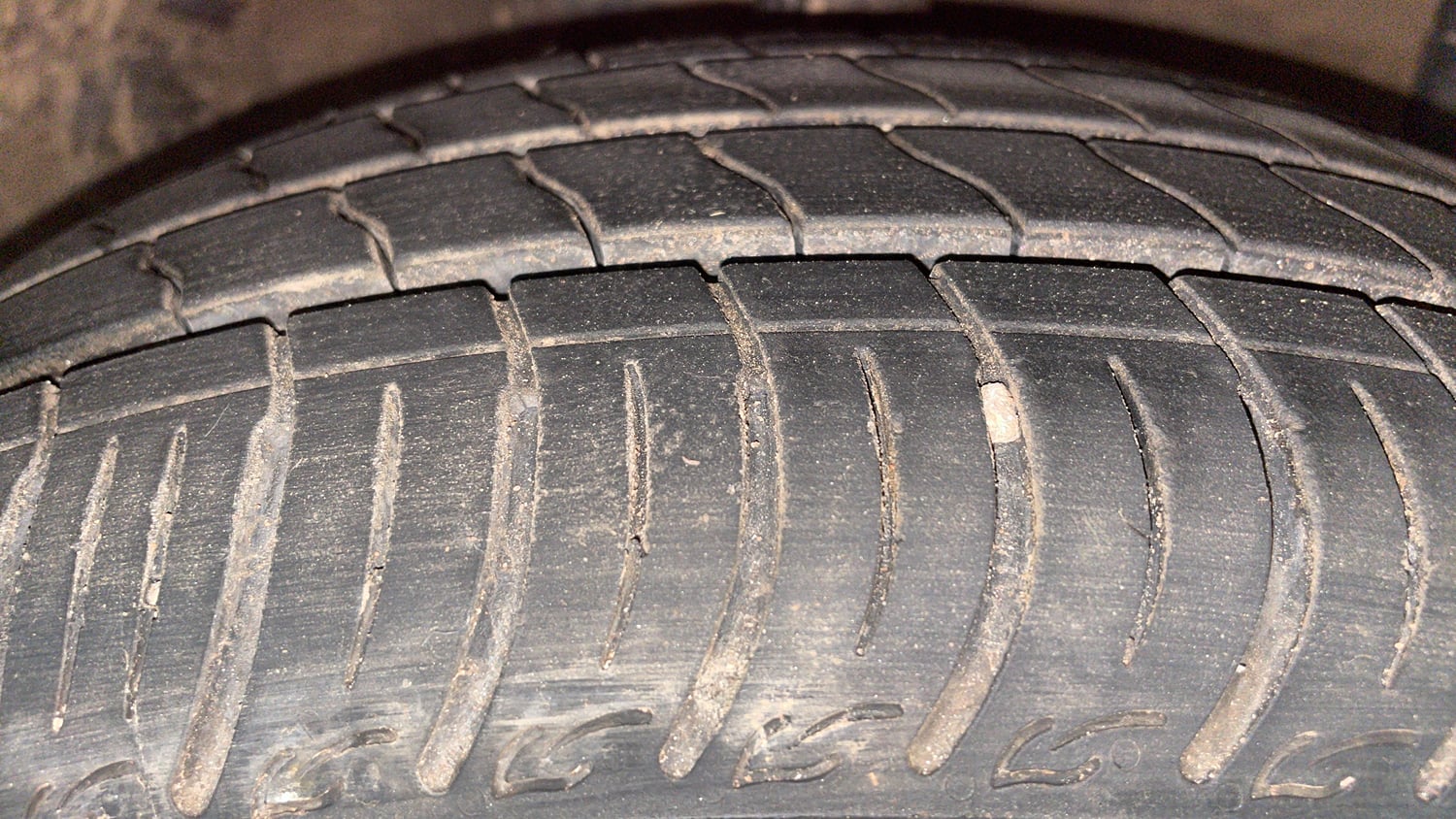 Used 2017 Hyundai Xcent SX 1.1 CRDi Diesel Manual tyres RIGHT FRONT TYRE TREAD VIEW